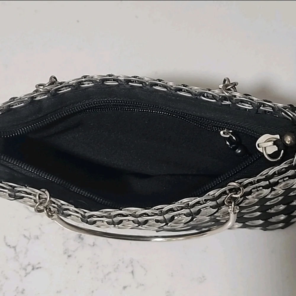Upcycled Soda Tabs Recycled Rubber Handbag Stainless Steel Handles Like New Unq. - Picture 4 of 6
